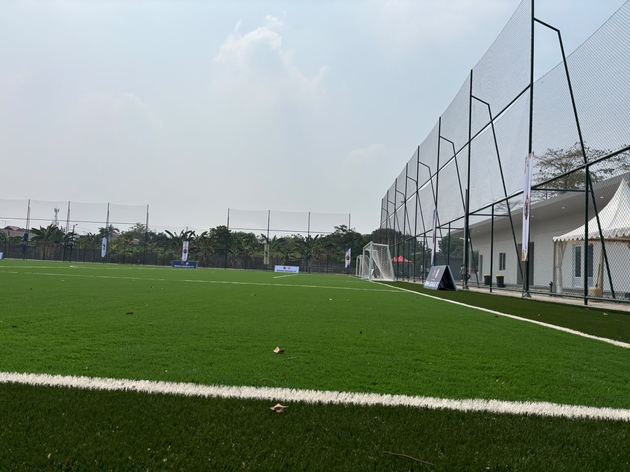 Area Parkir dan Fasilitas